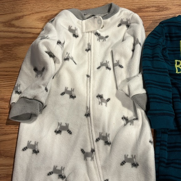Two Baby Sleeper pajamas - Picture 4 of 5